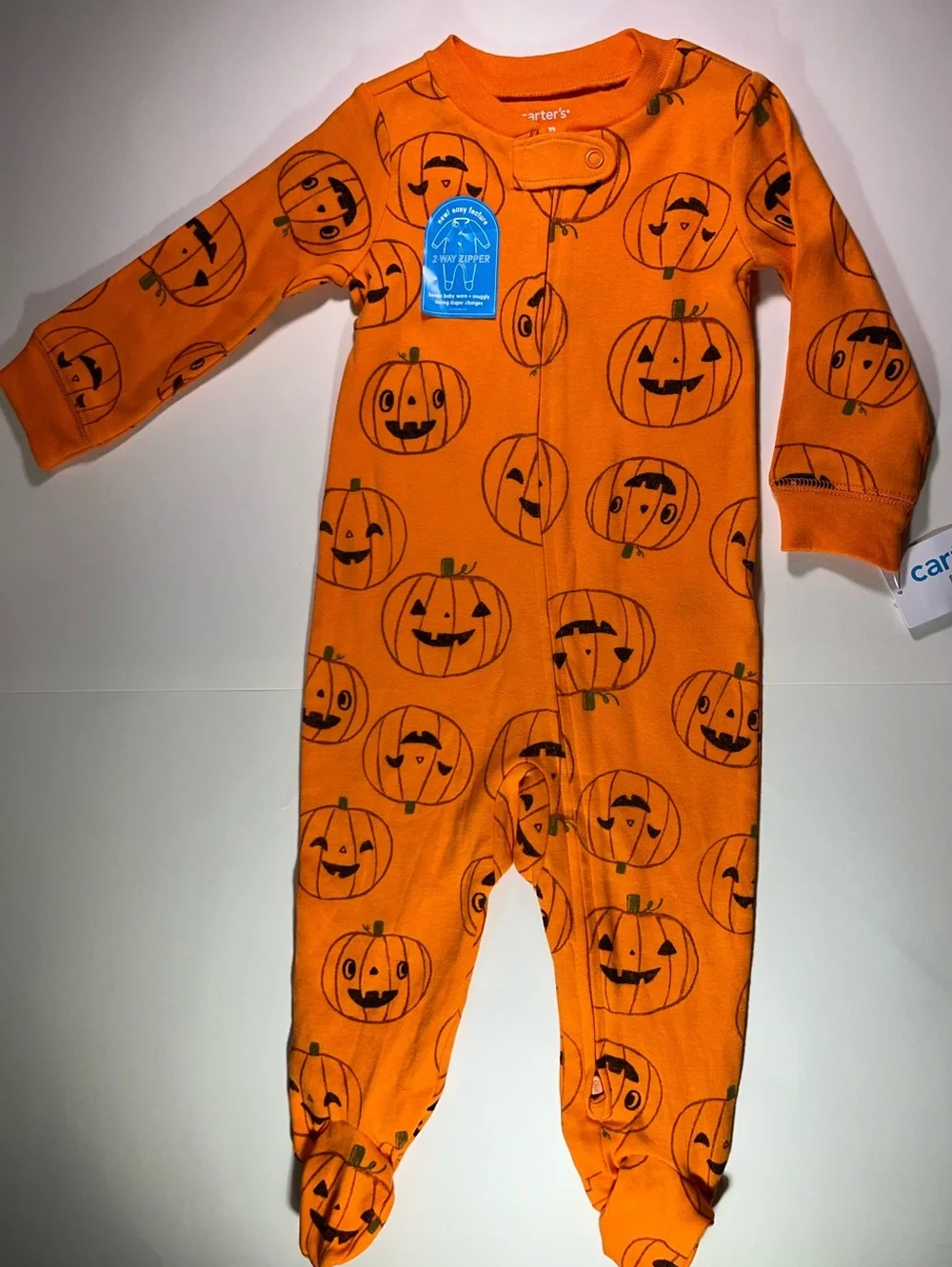 Carter’s Jack-o’Lantern Footed Sleeper 9 months nwt
